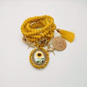 Semanarios y gargantillas de cristal checo